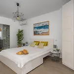 Duquesa De Espana By Interhome *