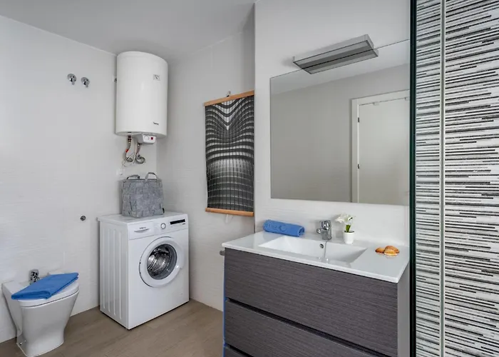 Duquesa De Espana By Interhome Torremolinos